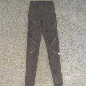 Alo Bandage Leggings